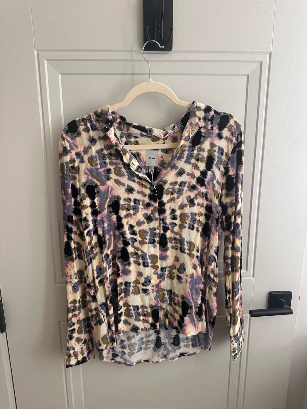 ICHI Cream Multi-Color Printed Long-Sleeve Blouse